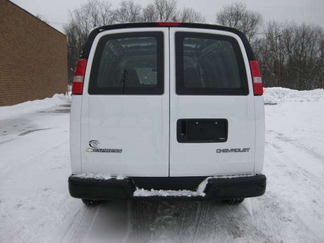 2006 Chevrolet Express Base