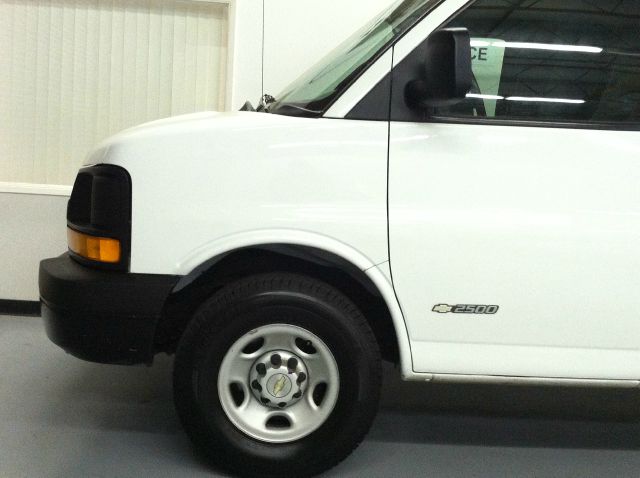 2006 Chevrolet Express Coupe 4D