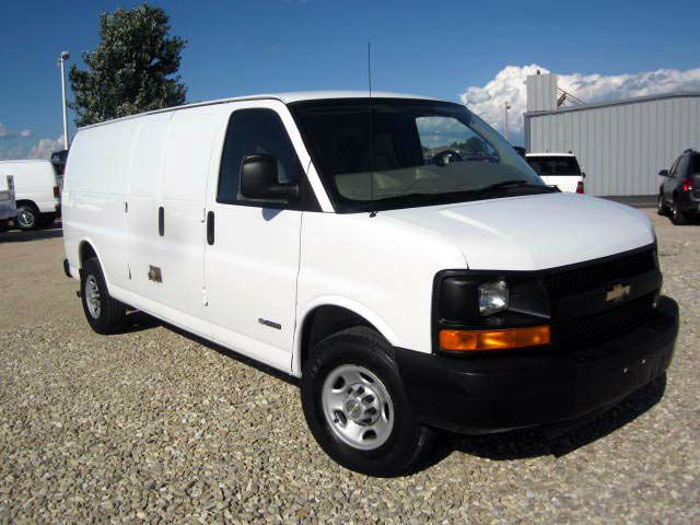 2006 Chevrolet Express Club Cab 155 WB HD 4WD