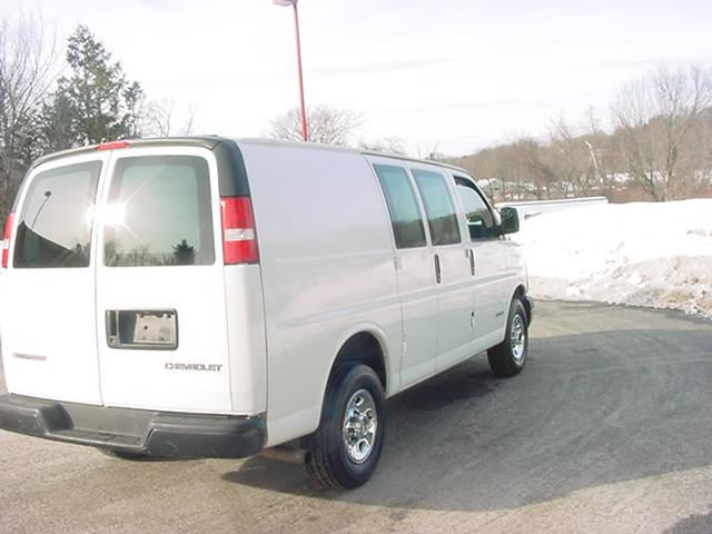 2006 Chevrolet Express Base