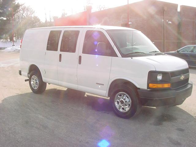 2006 Chevrolet Express Base