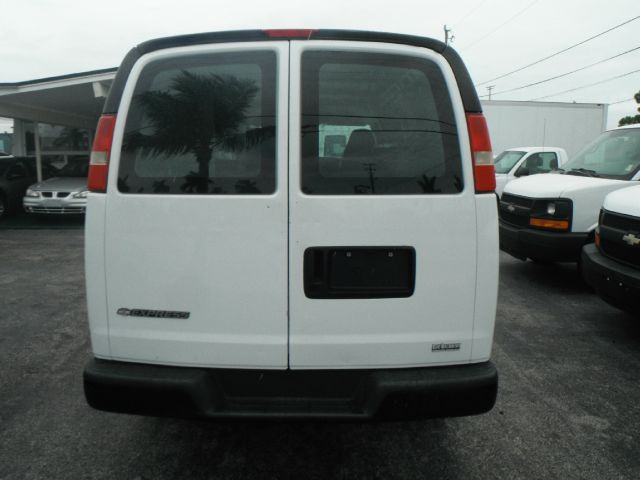 2007 Chevrolet Express Coupe 4D