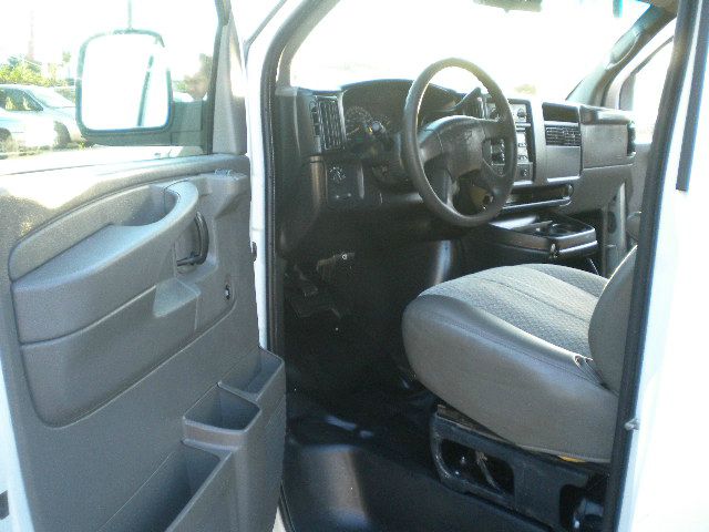 2007 Chevrolet Express 4dr Sdn LWB Sedan