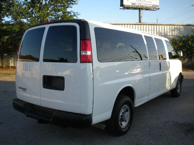 2007 Chevrolet Express 4dr Sdn LWB Sedan