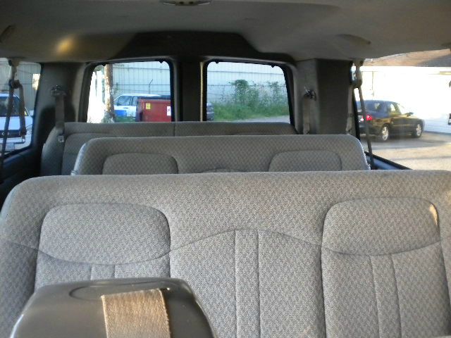 2007 Chevrolet Express 4dr Sdn LWB Sedan