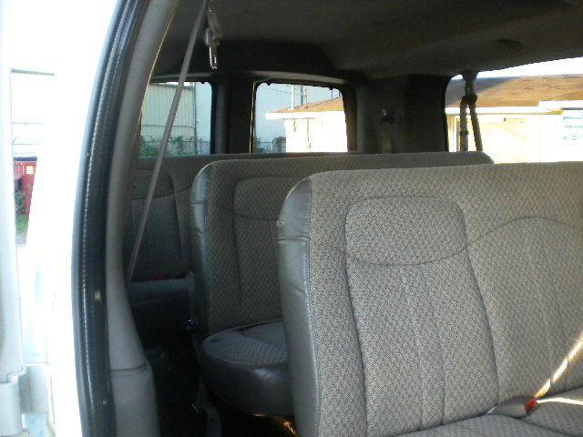 2007 Chevrolet Express 4dr Sdn LWB Sedan