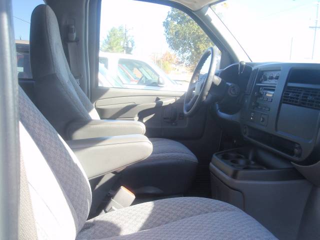 2007 Chevrolet Express Base