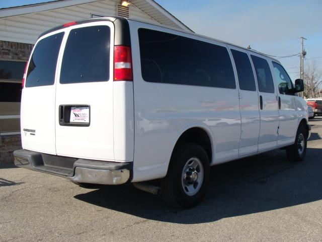 2007 Chevrolet Express 4WD SLT