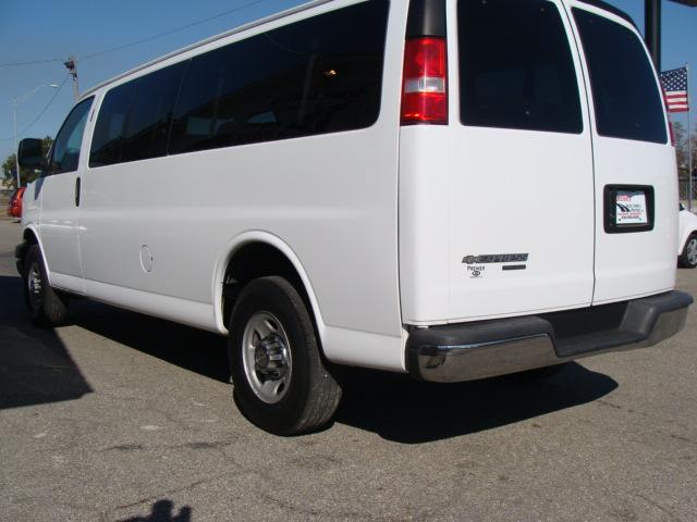 2007 Chevrolet Express 4WD SLT