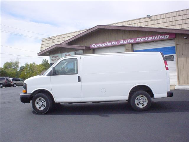 2007 Chevrolet Express Base