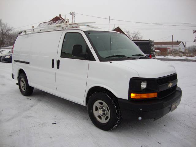 2007 Chevrolet Express Ls-awd-2nd Bench-cd Player-1 Owner