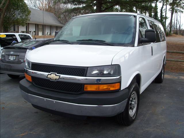 2007 Chevrolet Express Base