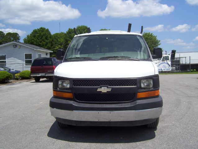 2007 Chevrolet Express 750i 4dr Sdn