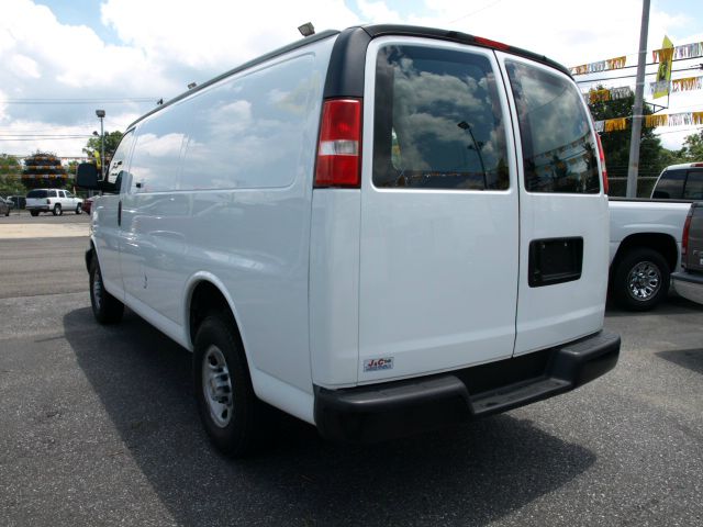 2007 Chevrolet Express Coupe 4D