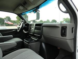 2007 Chevrolet Express 750i 4dr Sdn