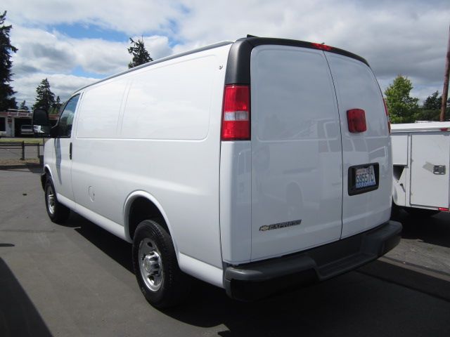 2007 Chevrolet Express Coupe 4D