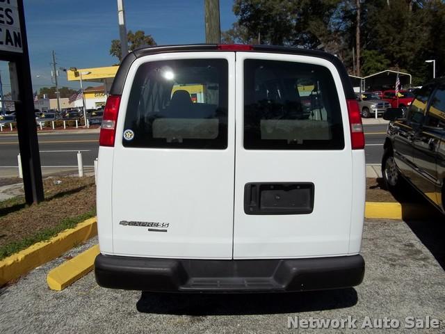 2007 Chevrolet Express Base