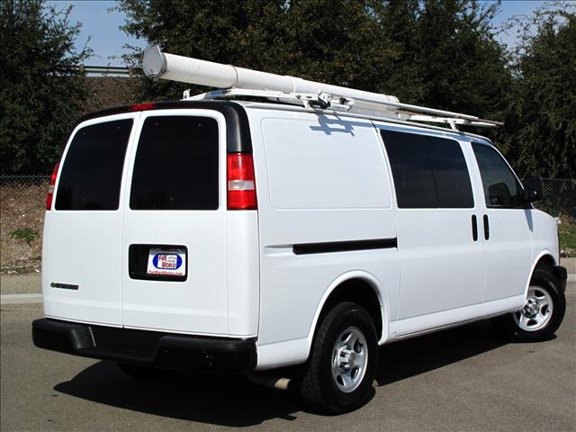 2007 Chevrolet Express SL AWD CVT Leatherroof