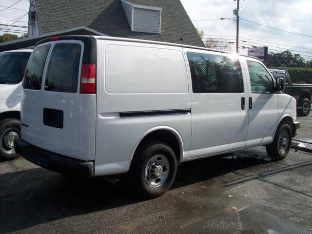 2007 Chevrolet Express Overland 4X4