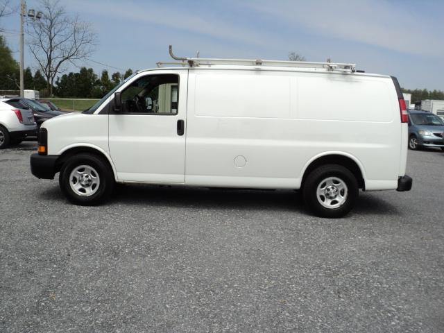 2008 Chevrolet Express Base