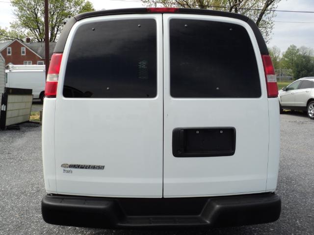 2008 Chevrolet Express Base