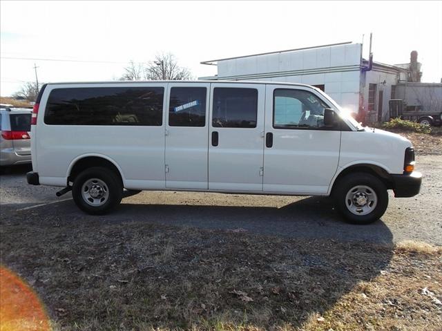 2008 Chevrolet Express Base