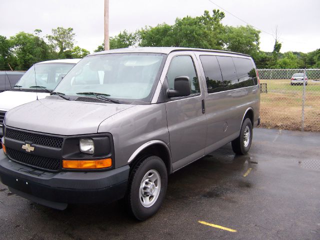 2008 Chevrolet Express SE - Convertible Sharp