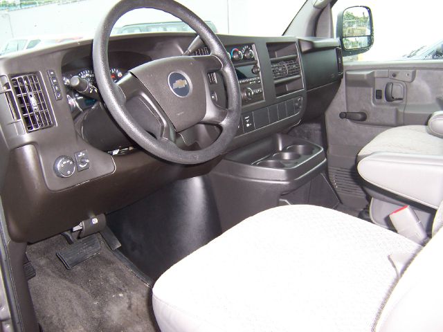 2008 Chevrolet Express SE - Convertible Sharp