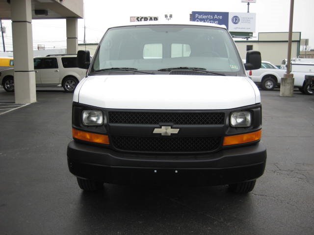 2008 Chevrolet Express Club Cab 155 WB HD 4WD