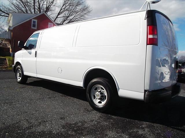 2008 Chevrolet Express Base