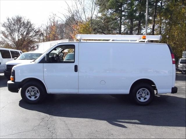 2008 Chevrolet Express Base