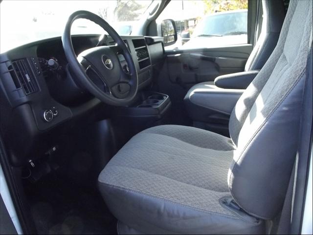 2008 Chevrolet Express Base