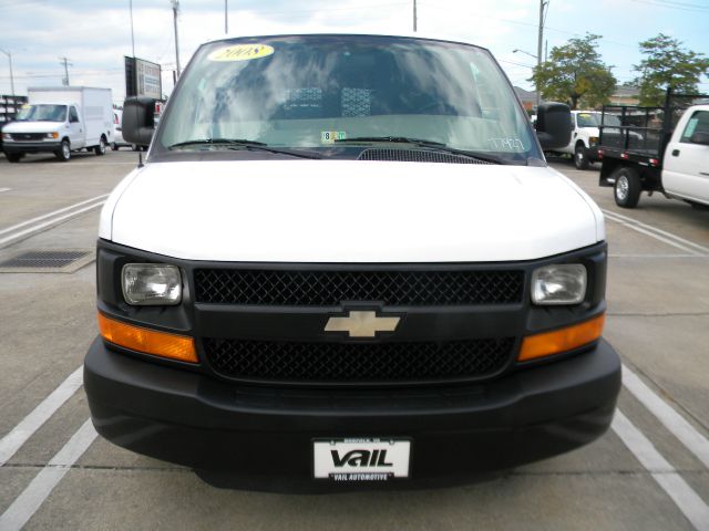 2008 Chevrolet Express 750i 4dr Sdn