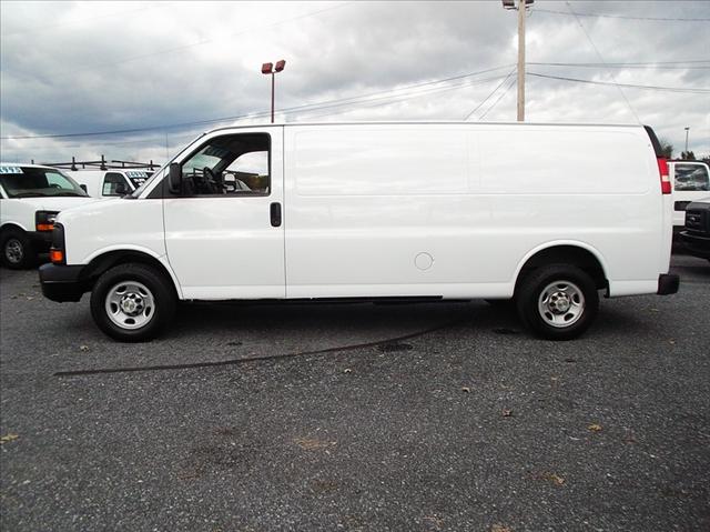 2008 Chevrolet Express Base