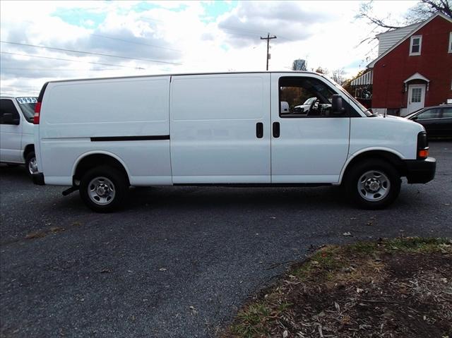 2008 Chevrolet Express Base