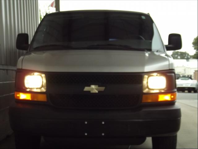 2008 Chevrolet Express Base