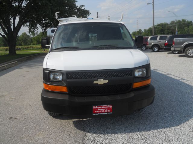 2009 Chevrolet Express 750i 4dr Sdn