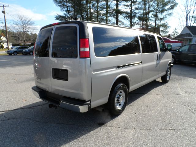 2009 Chevrolet Express 114.6 XLT W/rear Door Privacy Glass