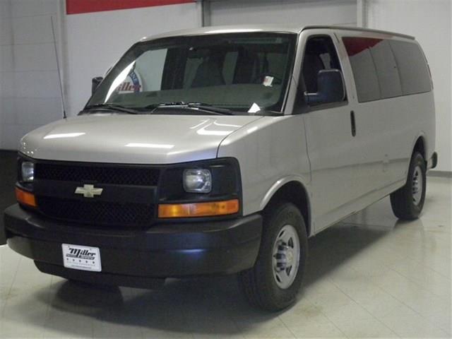 2009 Chevrolet Express Premium Luxury Collection AWD