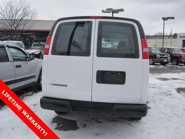 2009 Chevrolet Express 4WD 4-door Tech/entertainment Pkg