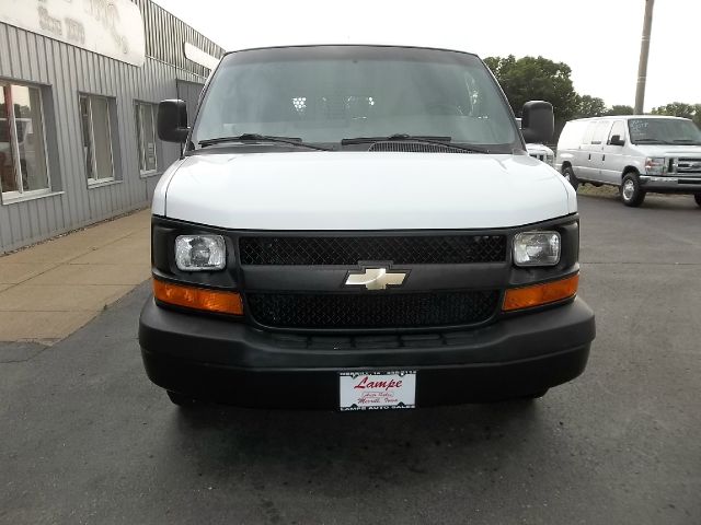 2009 Chevrolet Express 750i 4dr Sdn