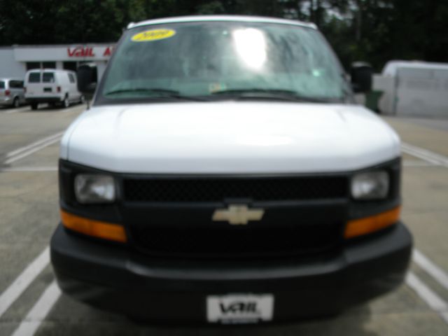 2009 Chevrolet Express REG WB