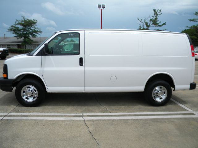 2009 Chevrolet Express REG WB