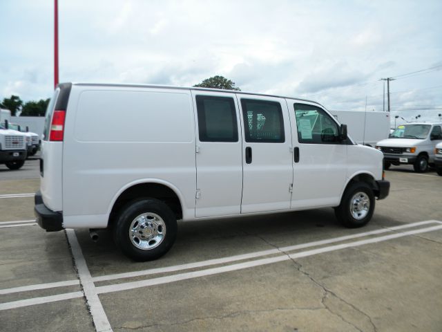 2009 Chevrolet Express REG WB