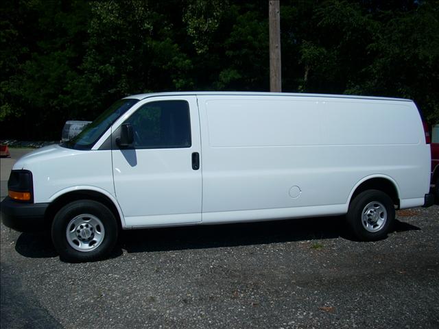 2009 Chevrolet Express Base