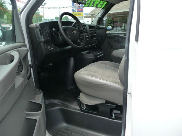 2009 Chevrolet Express REG WB