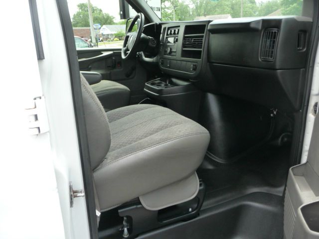 2009 Chevrolet Express REG WB