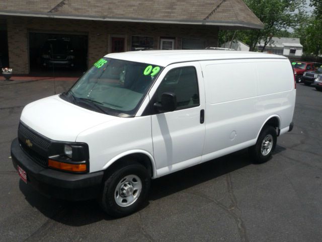 2009 Chevrolet Express REG WB