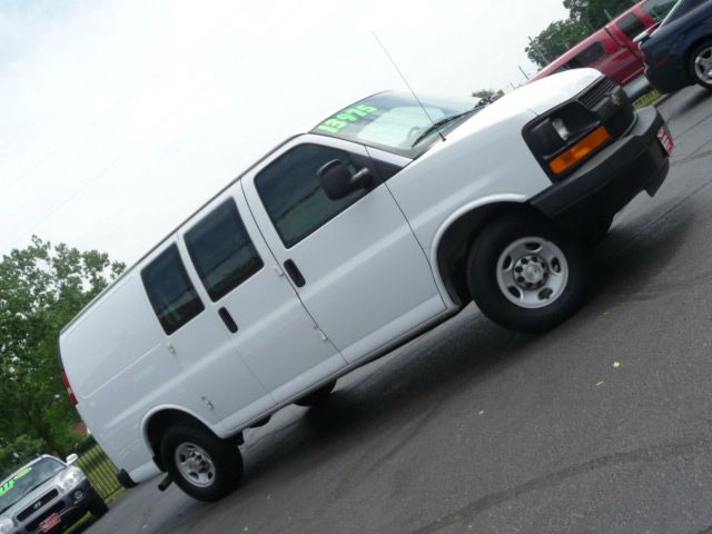 2009 Chevrolet Express REG WB