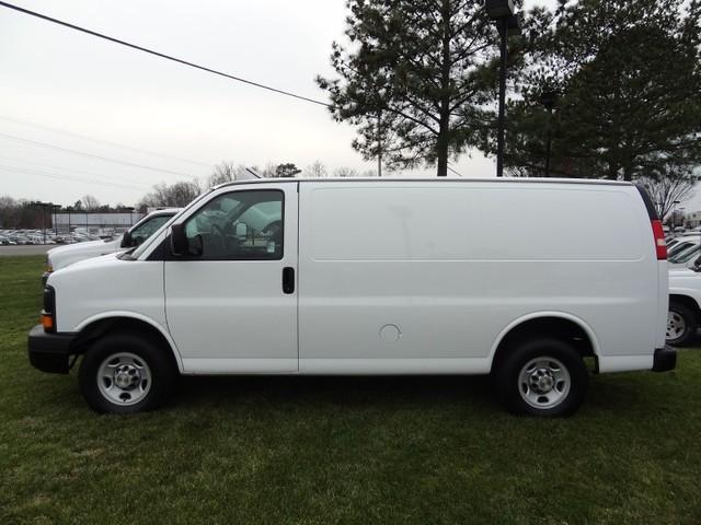 2009 Chevrolet Express LS 4X4